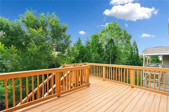 Building Photo - 522 Spring View Dr