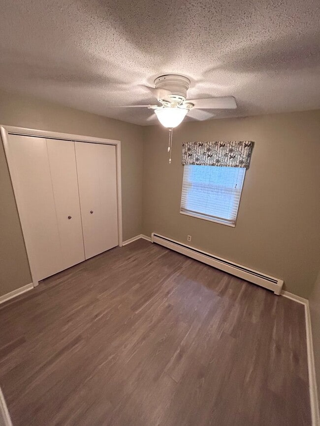 Building Photo - 3379 Division Ave SW