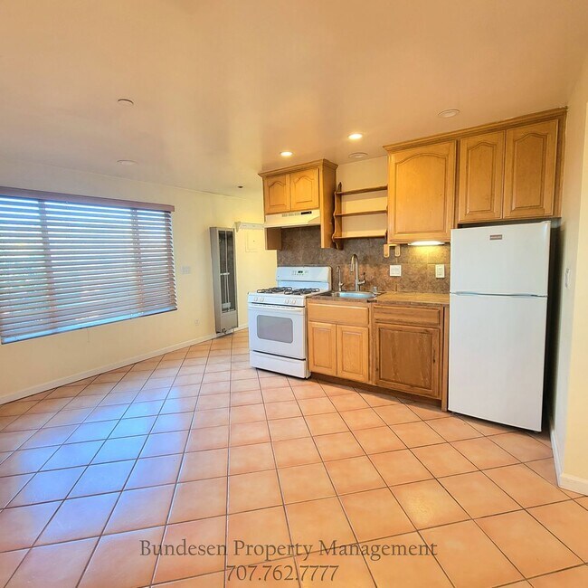 Building Photo - 4381 Bodega Ave