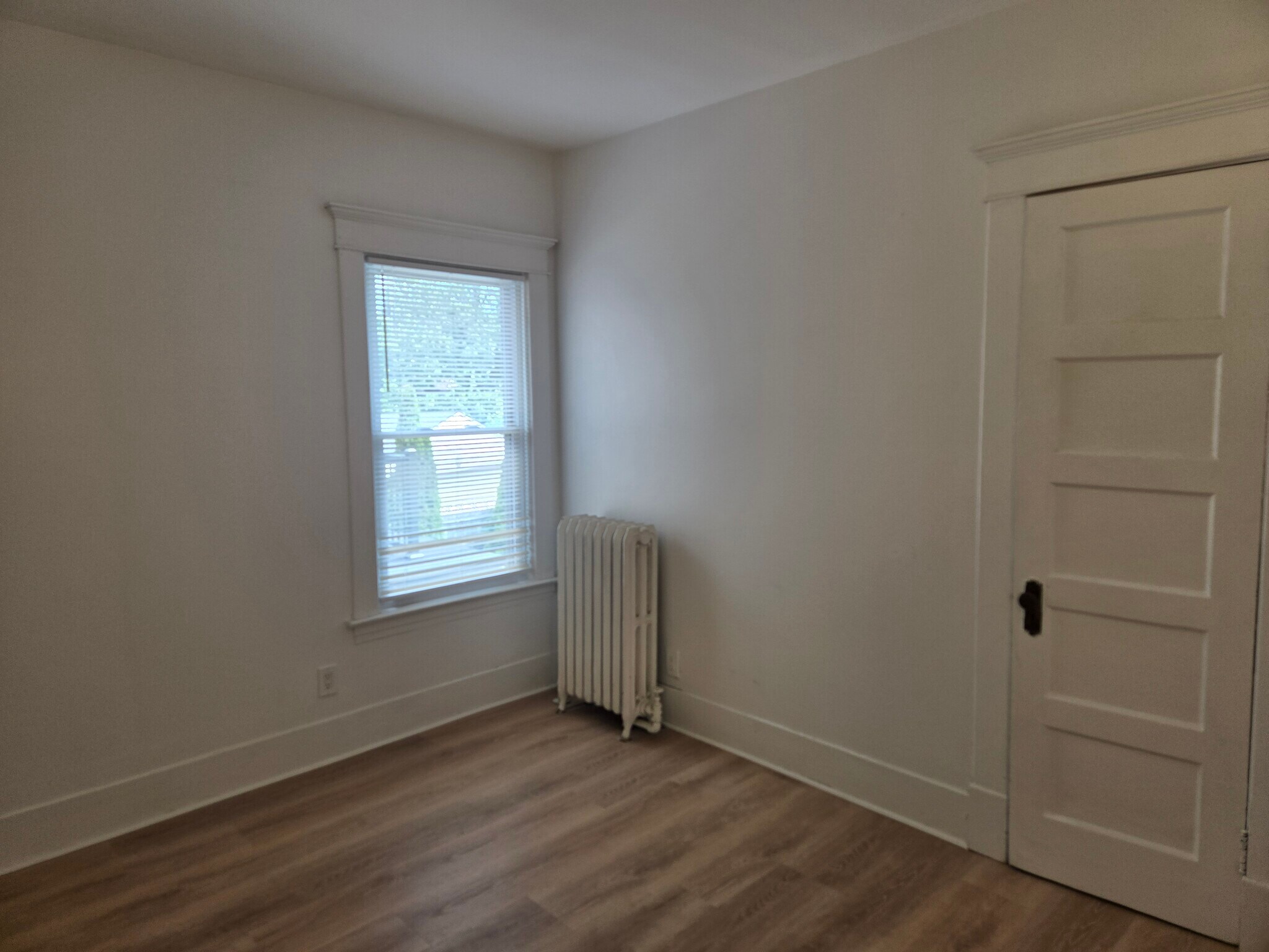 Building Photo - 2425 Niagara St