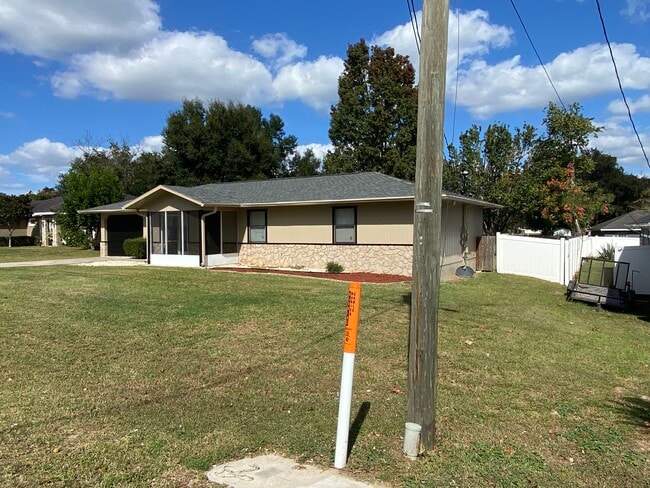 Building Photo - 5 Teak Loop Ln