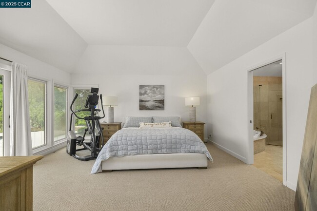 Building Photo - 18 Emmons Canyon Ct