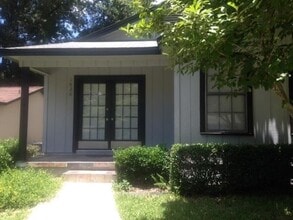 Building Photo - 1626 Springwood Dr