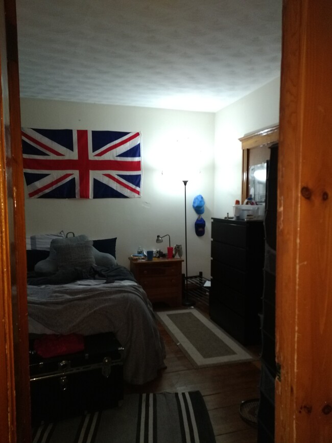 Bed Room - 42 Bromfield Rd