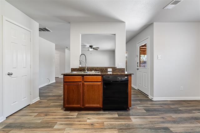 Building Photo - 188 Dodge City Trail