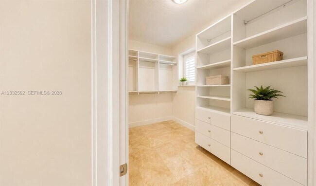 Building Photo - 5751 SW 59th St