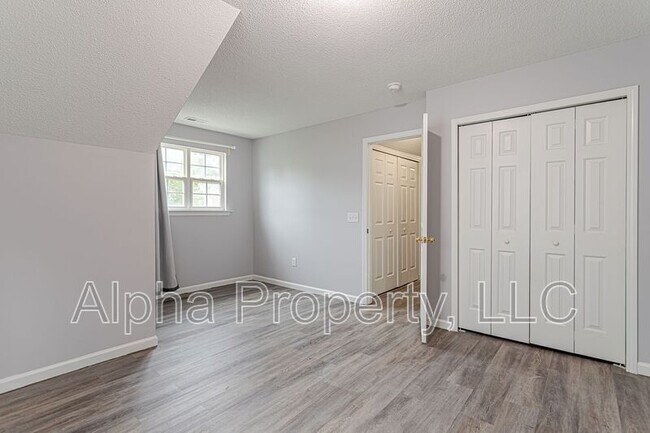 Building Photo - 736 Bent Hollow Ct