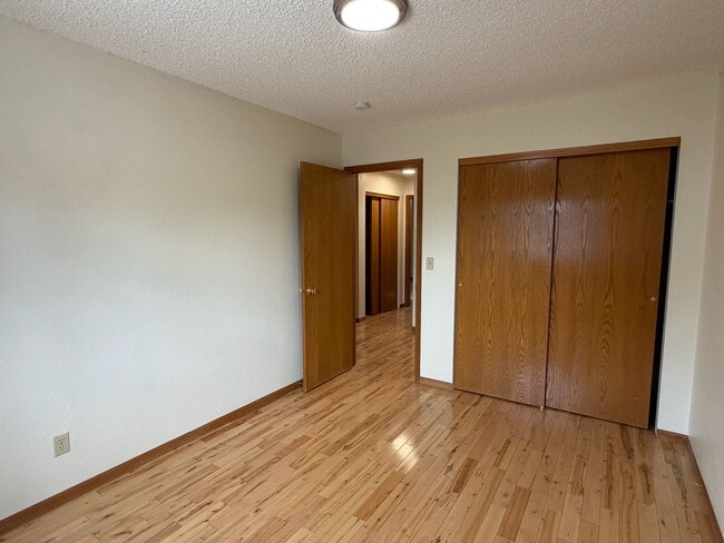 Building Photo - 1005 Princewood Pl