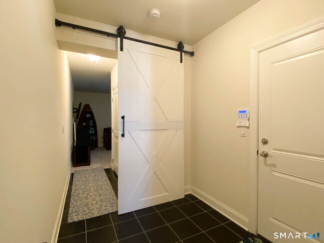 Building Photo - 62 Moorland Dr