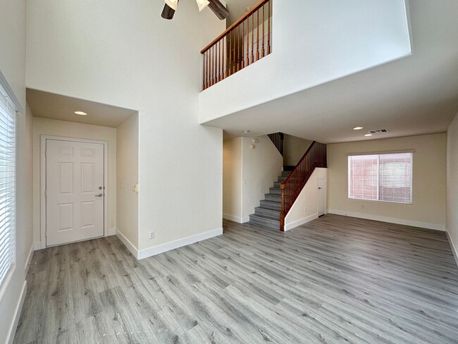 Building Photo - Centennial Heights