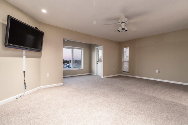 Building Photo - 202 Snug Harbour Dr