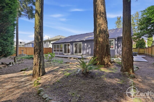 Building Photo - 2348 NW 45th Ave