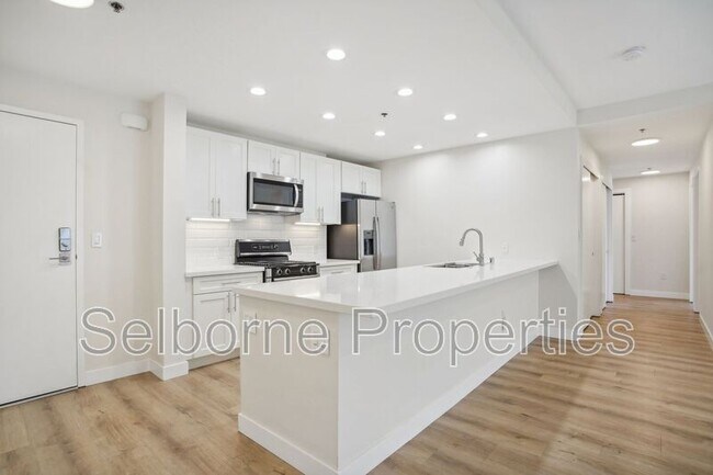 Building Photo - 1401 Jackson St