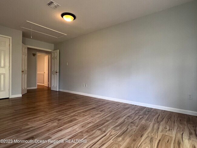 Building Photo - 159 Tanglewood Pl