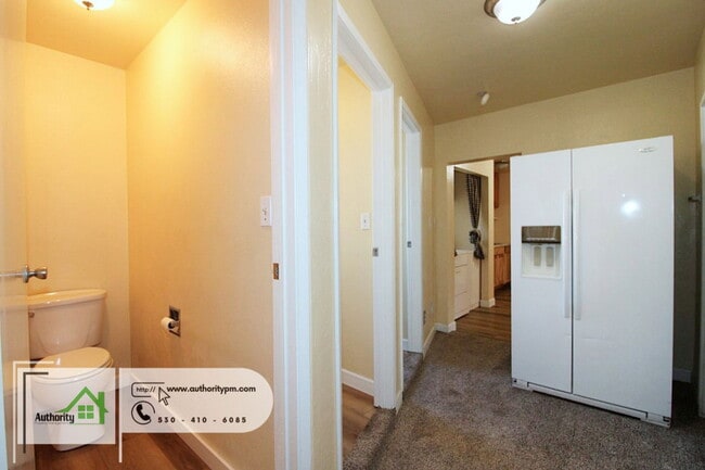 Building Photo - 2391 Placer St
