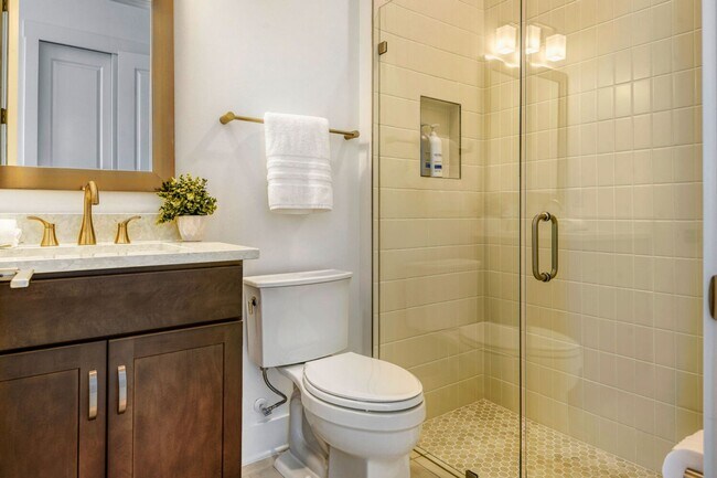 Building Photo - Resort-Style Furnished Lakefront Living in SilverLeaf | 100” Theater & Golf Cart Included