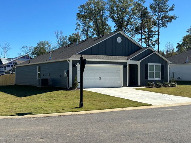 Building Photo - McCalla Trace Newly Constructed 4 BR/ 2 Ba...