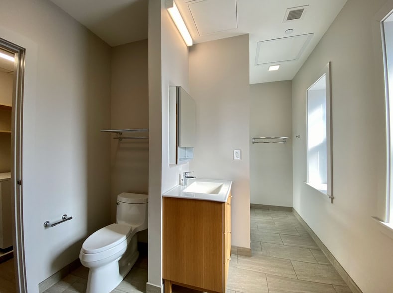 Building Photo - 110 Mount Auburn St