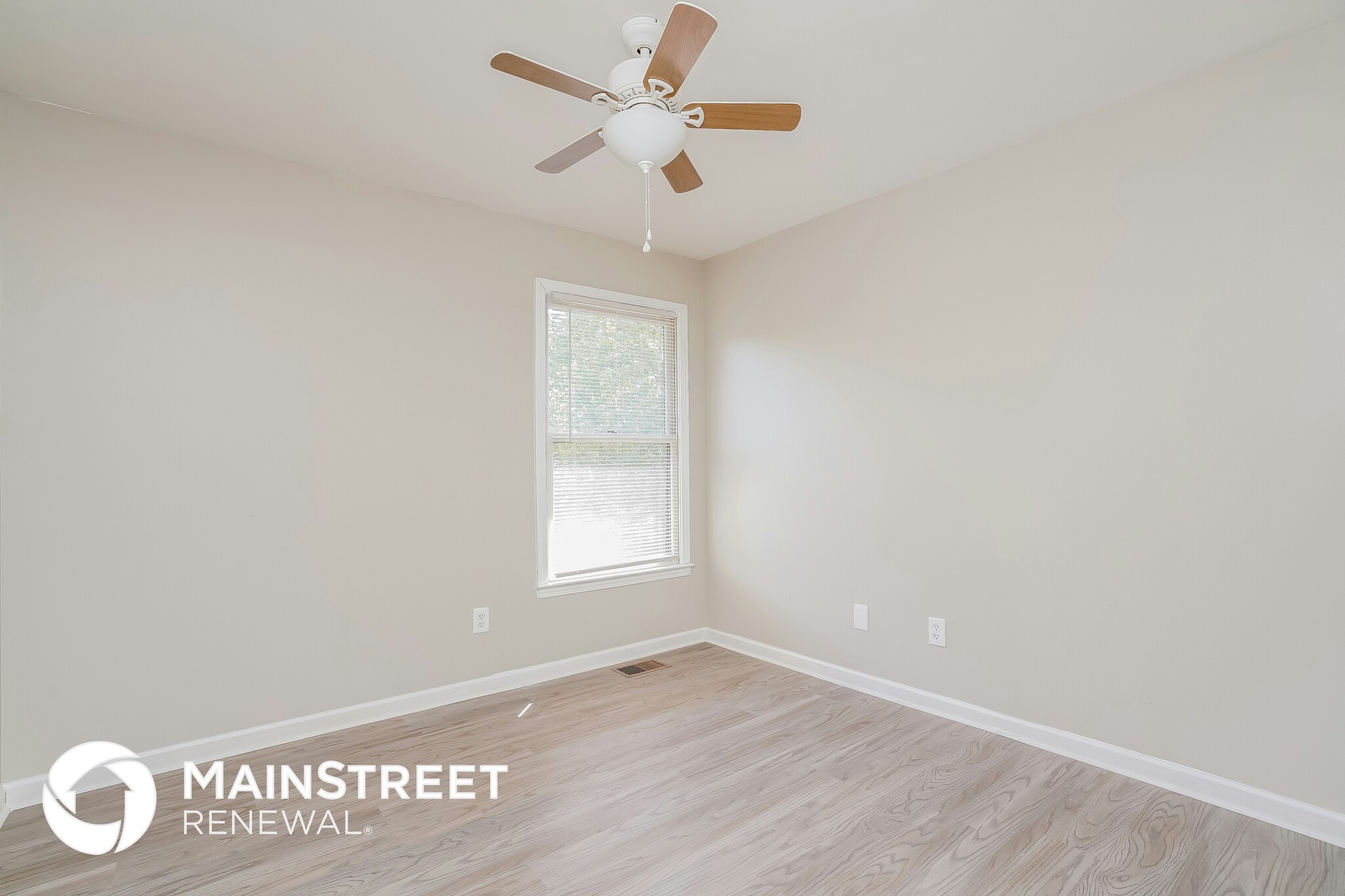 Building Photo - 5416 Roxborough Point