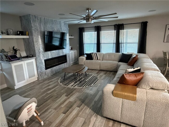 Building Photo - 7758 Meng Ct