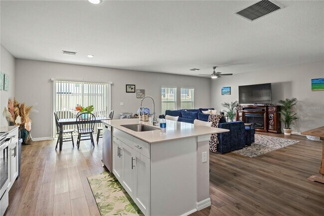 Building Photo - 7580 Freesia Trce
