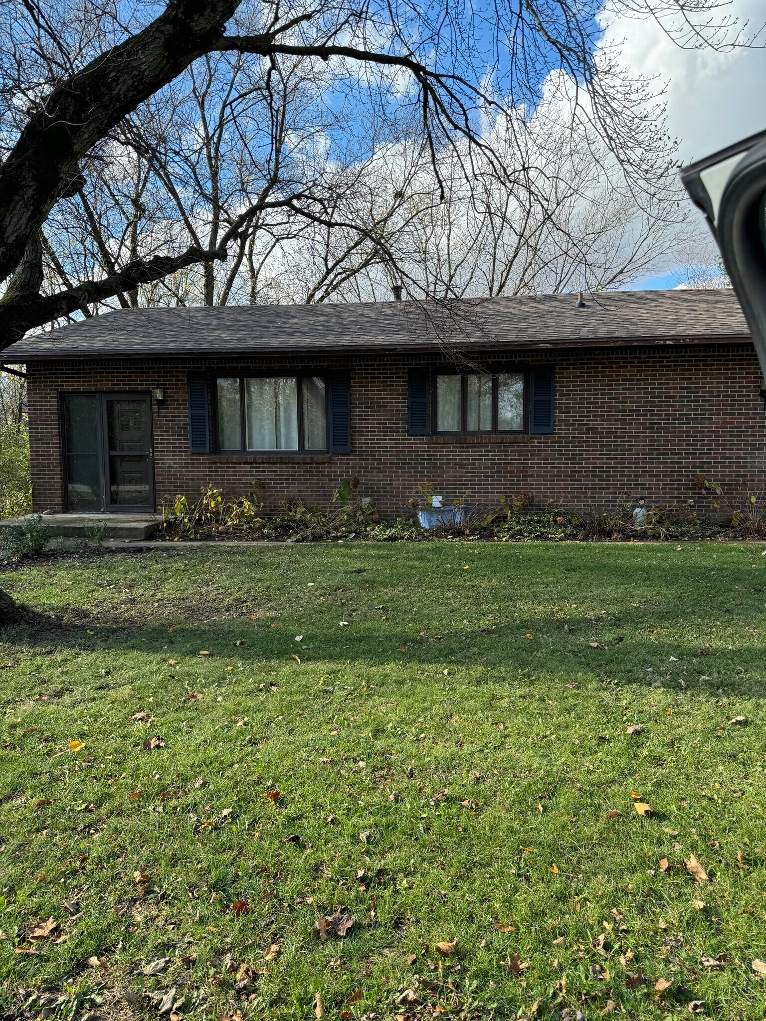 Building Photo - 7118 N Bull Creek Rd