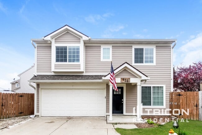 Primary Photo - 620 Scotch Pine Dr