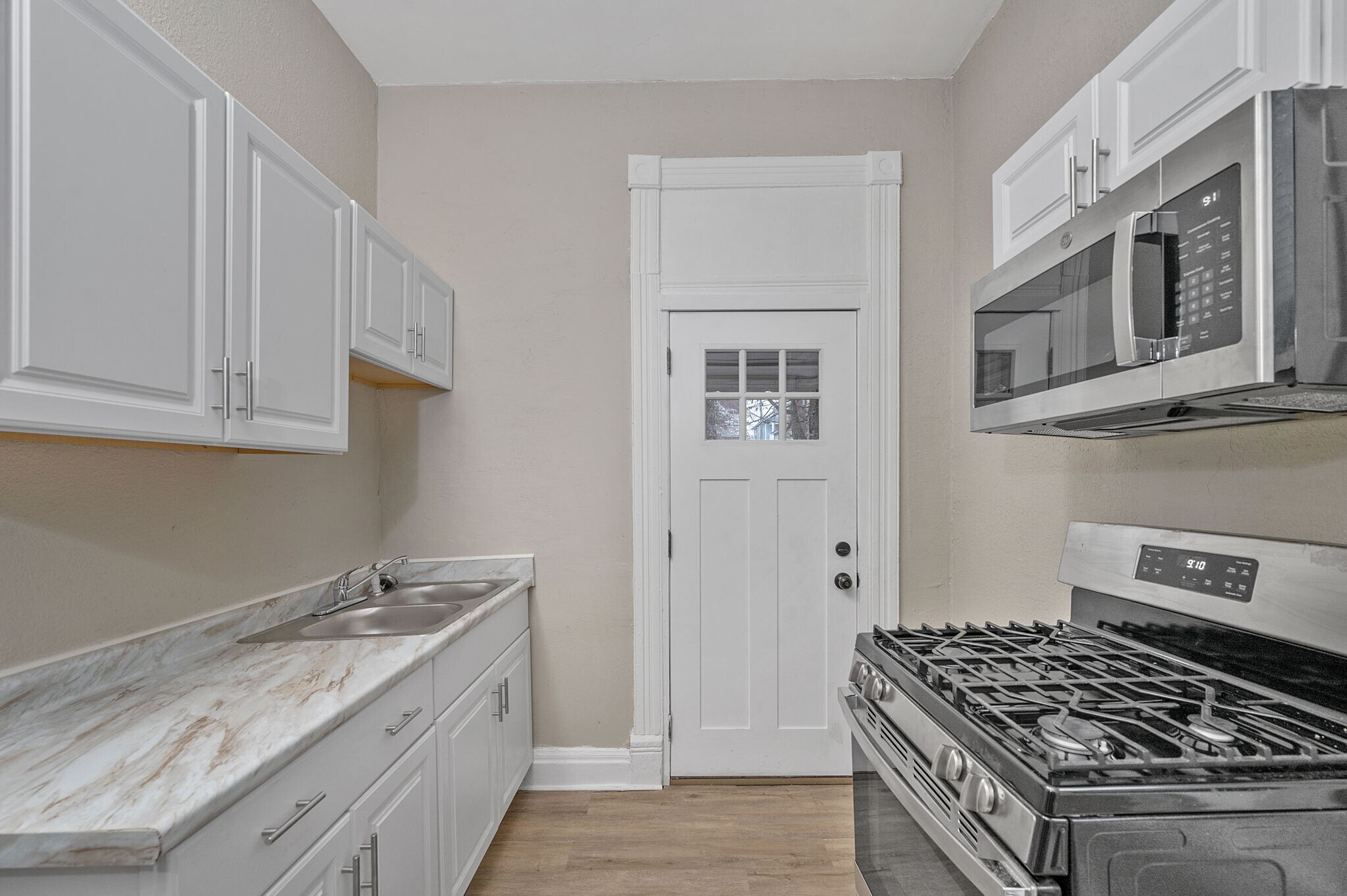 Kitchen - 3328 Fairfield Ave