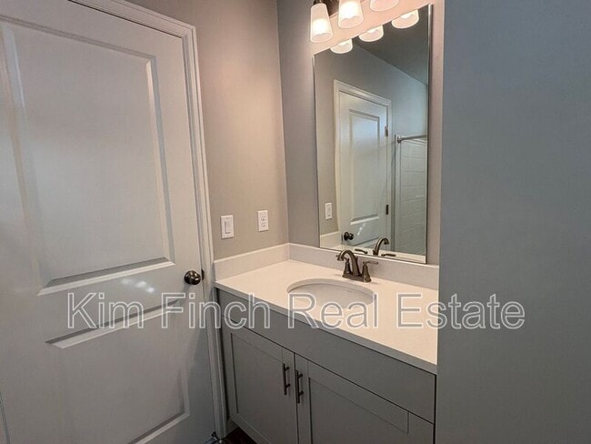 Building Photo - 56 E Portico Ln