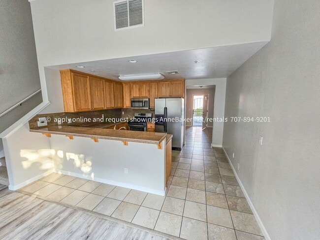 Building Photo - Close to Shopping Cloverdale 2 Bedroom Available Now