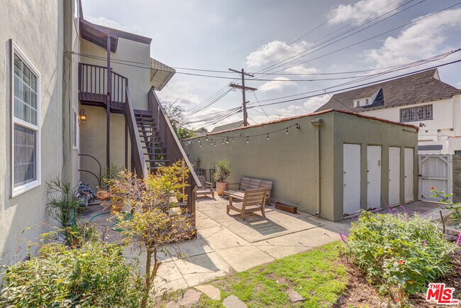 Building Photo - 127 N Harper Ave