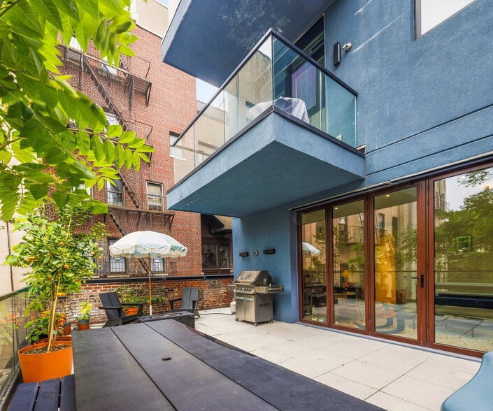 Building Photo - 61 Rivington St