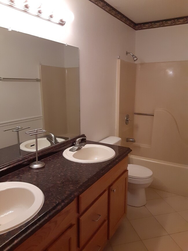 Building Photo - 1933 Estival St