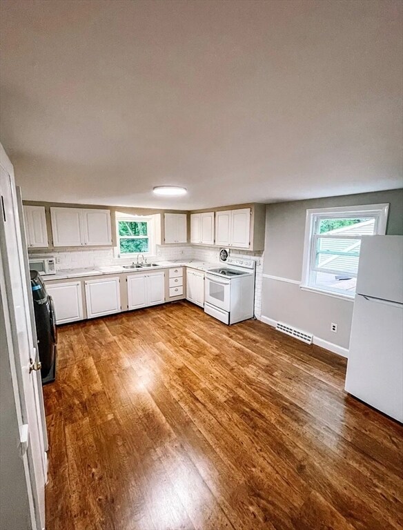 Building Photo - 2 Bow St