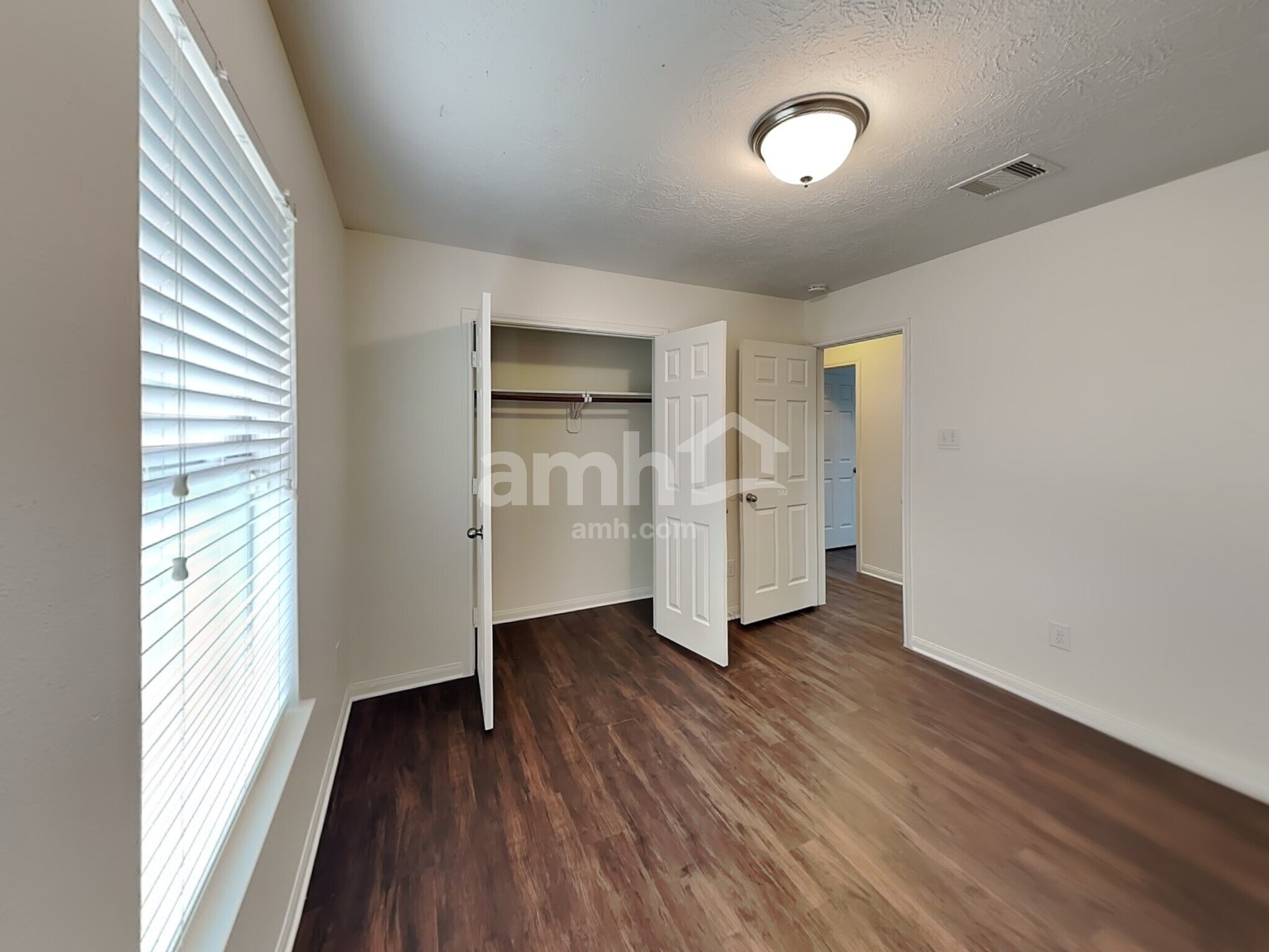 Building Photo - 3919 Hawthorne Glen Ct