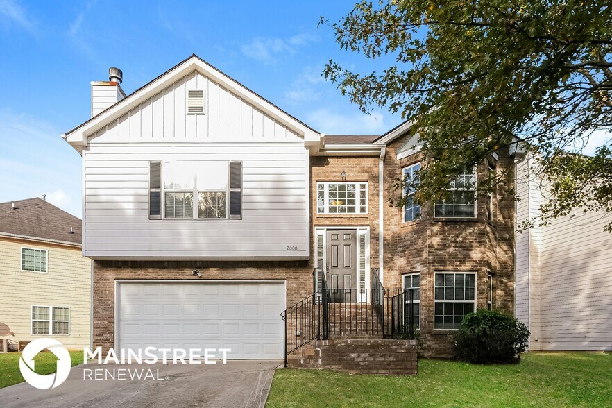 Primary Photo - 2000 Redwood Trace