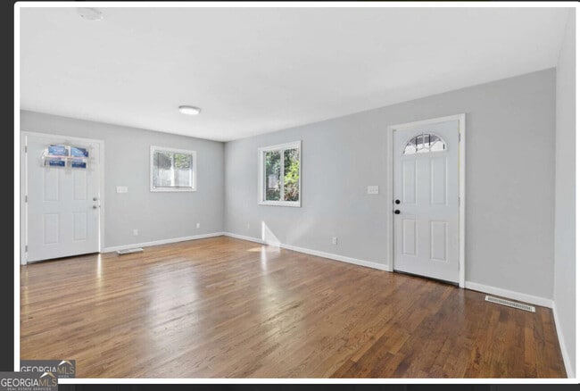 Building Photo - 477 Fairlane Cir NW