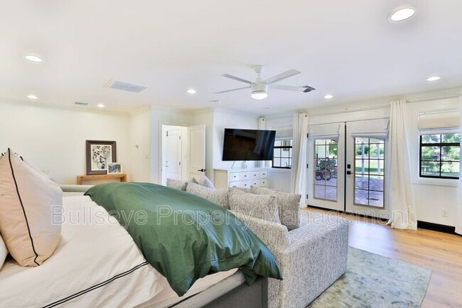 Building Photo - 2672 E Mesquite St