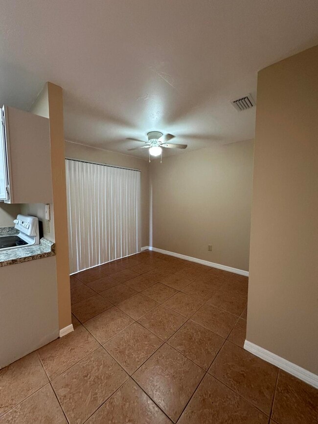 Building Photo - 954 Louisiana Ave