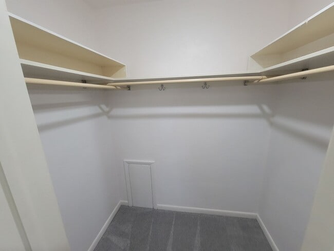 Building Photo - 2/2 Villa in Clearwater - 55+ Community