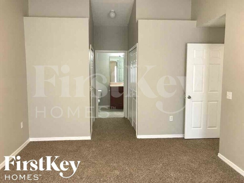 Building Photo - 7428 Little Pond Ct