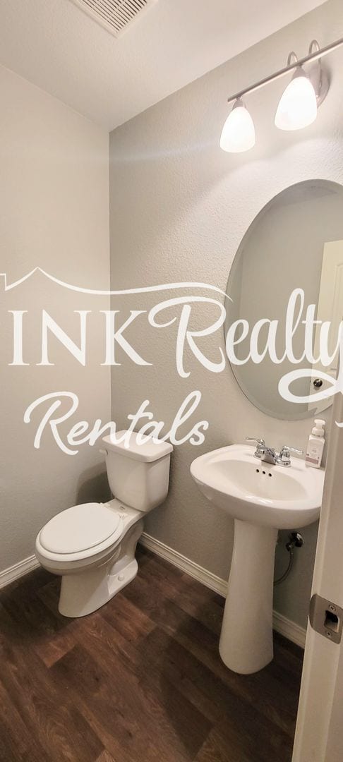 Building Photo - 9527 Desert Lily Cir