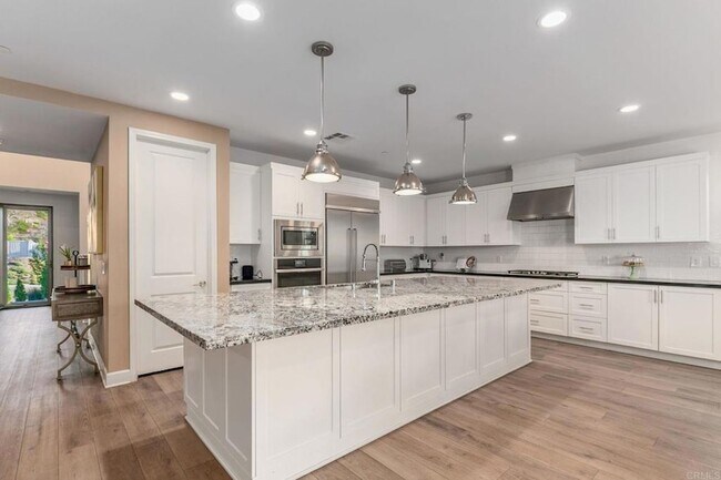 Building Photo - 1316 Vista Ave