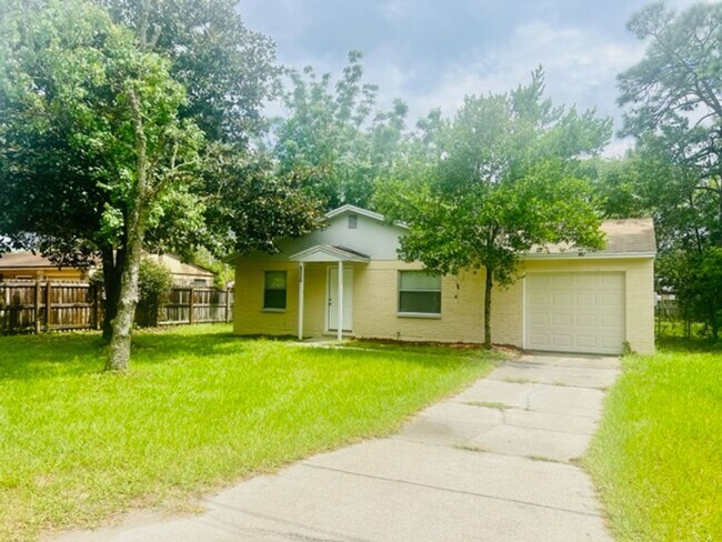 Building Photo - 3 BR/2BA | Newly Renovated Single Family Home | 1-Car Covered Parking | Front yard!