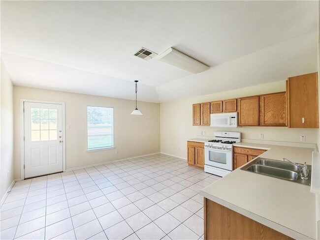 Building Photo - 503 Lafayette Square Dr