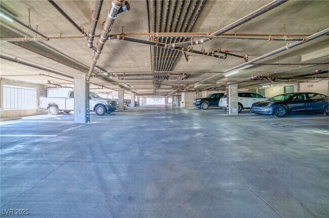 Building Photo - 87 E Agate Ave