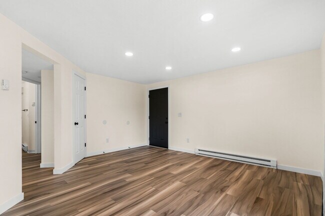 Building Photo - 12500 SE 110th Ct
