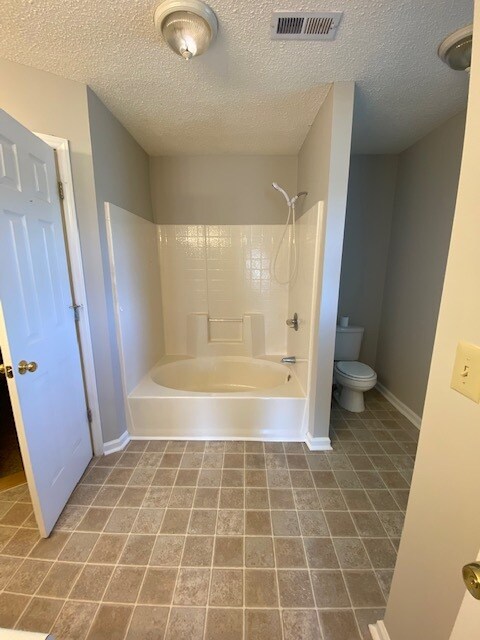Building Photo - 7 Woodlea Ridge Ct