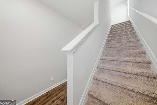 Building Photo - 59 Silver Birch Pass