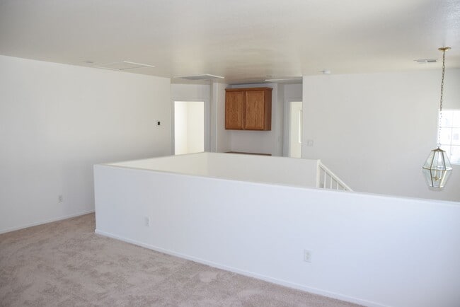 Building Photo - SPACIOUS AND ELEGANT TWO STORY HOME AT END...